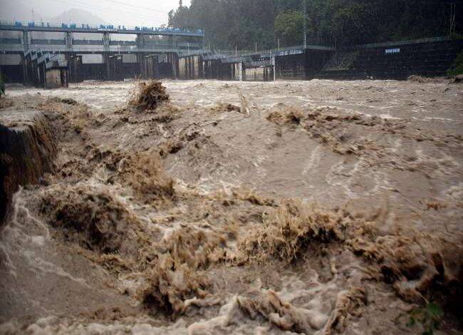 गौला नदी का जलस्तर